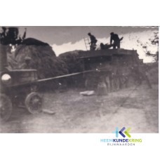 Herwen de oude dorsmachine van Rietbergen Coll. HKR